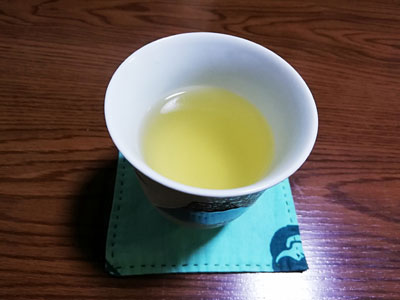 松葉茶を飲んでみました。